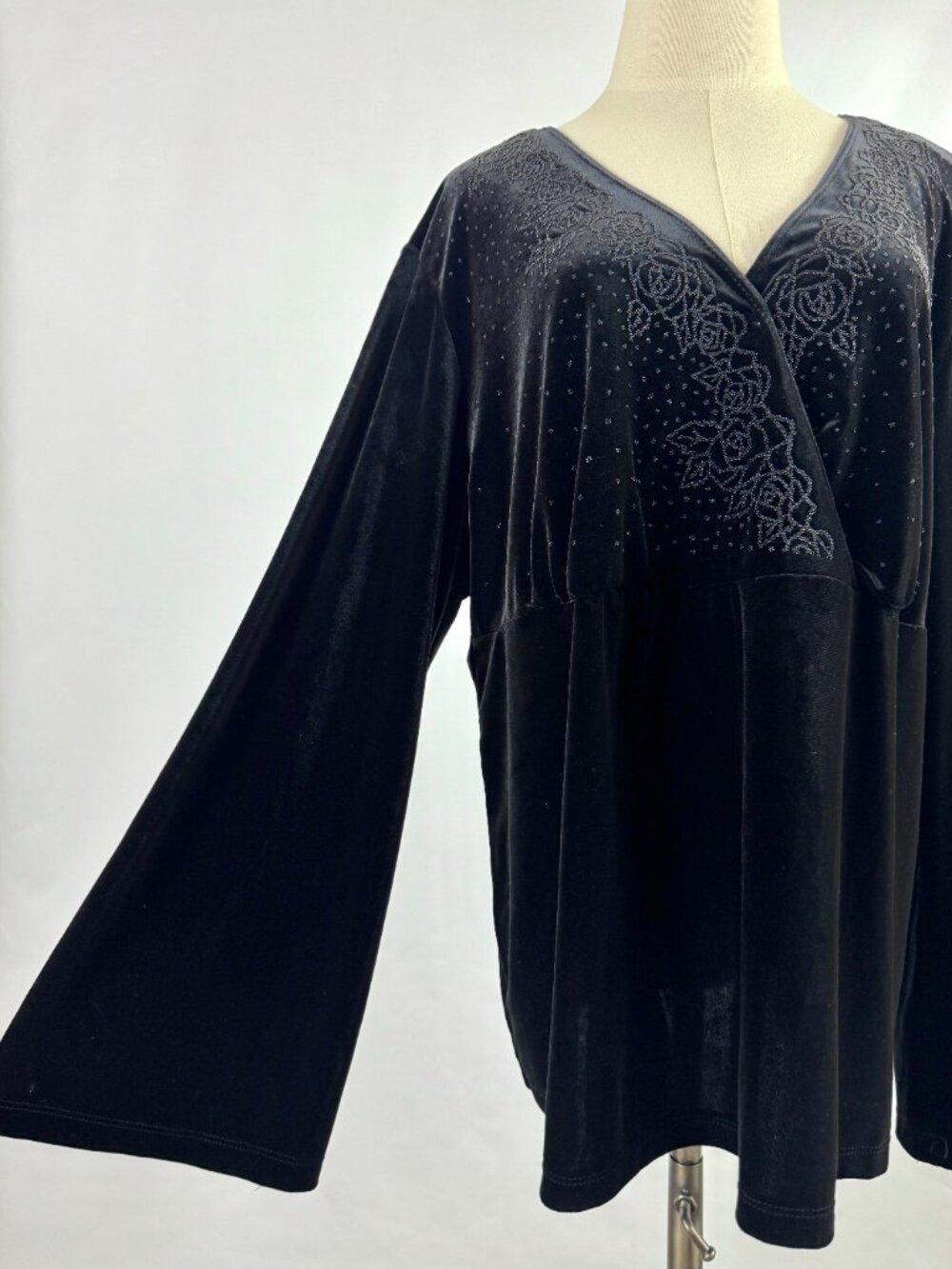 Vtg Y2K Black Velvet Beaded Wrap Top Bell Sleeves Whimsigoth Witchy Plus Size